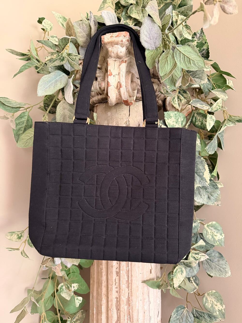 Authenticated Chanel Black Chocolate Bar Tote